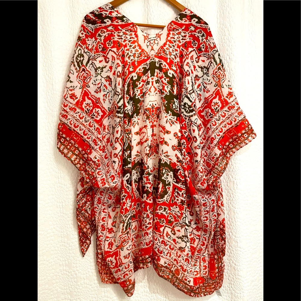 BNWT Tahari Shawl/Pool Coverup